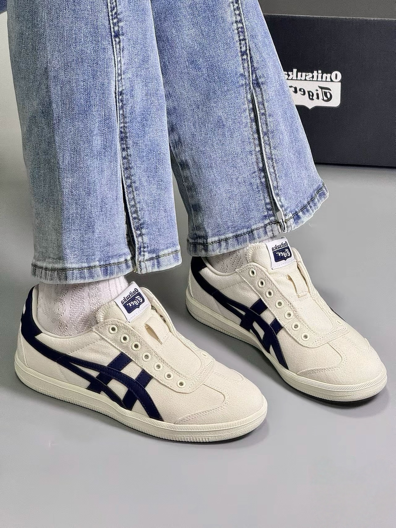 預購】Onitsuka Tiger鬼塚虎Tokuten Slip-On 帆布鞋白藍