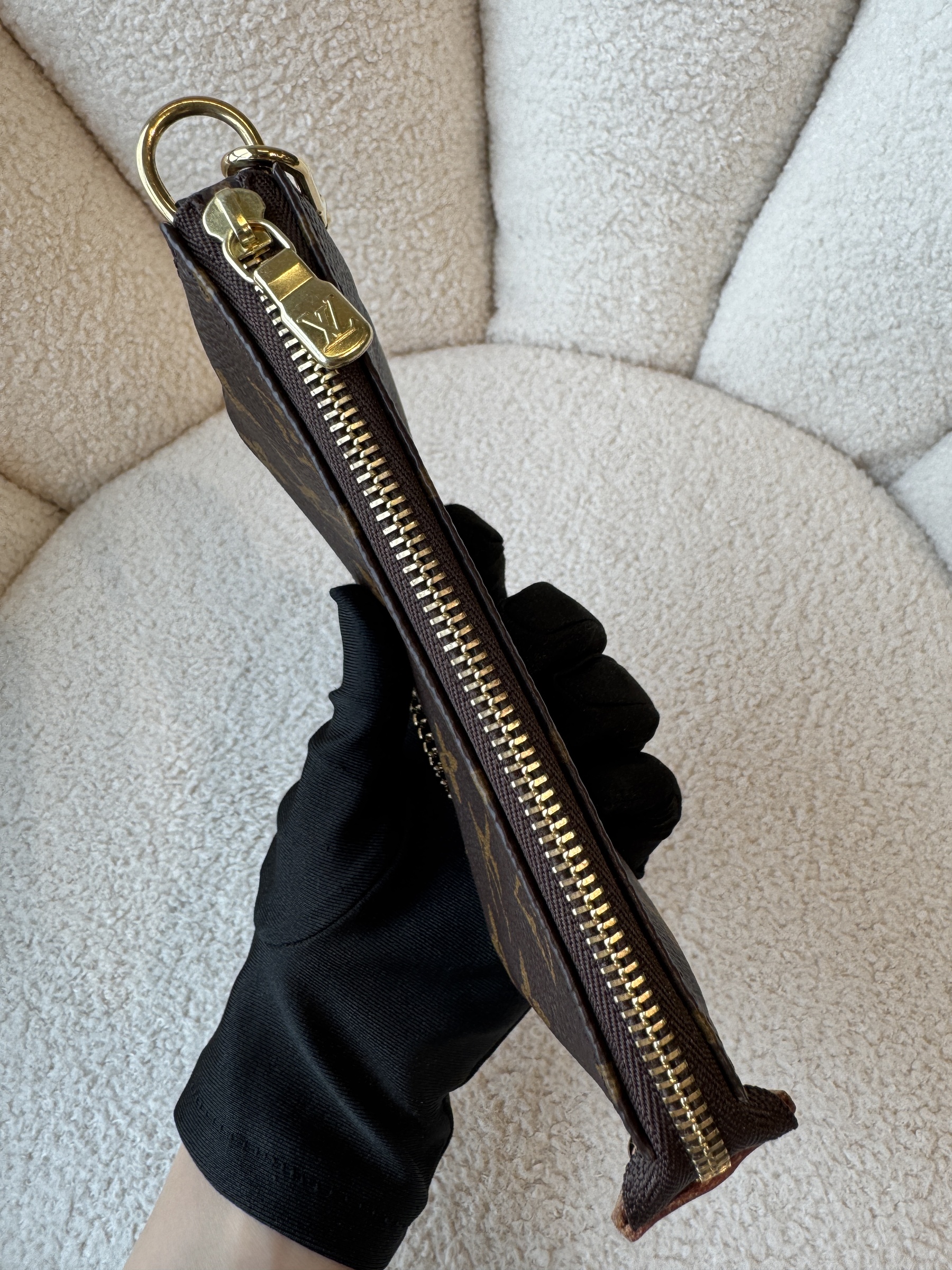 image_9F3DEAE9-C1A4-41BE-BAAC-F66A57580687_1765785062