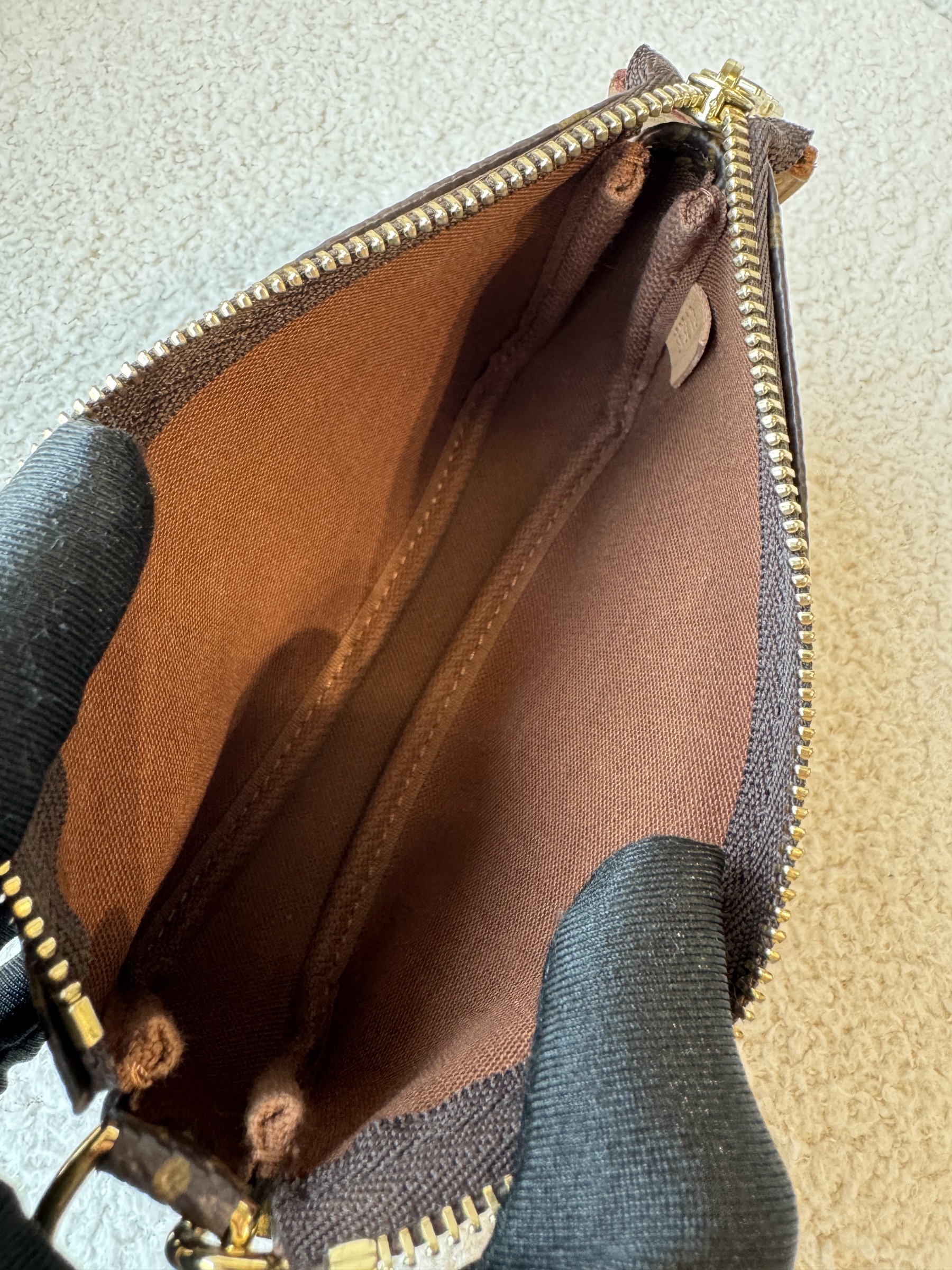 image_923DEEFB-FDF1-4611-AF91-2ED7E27EACCB_1765785062