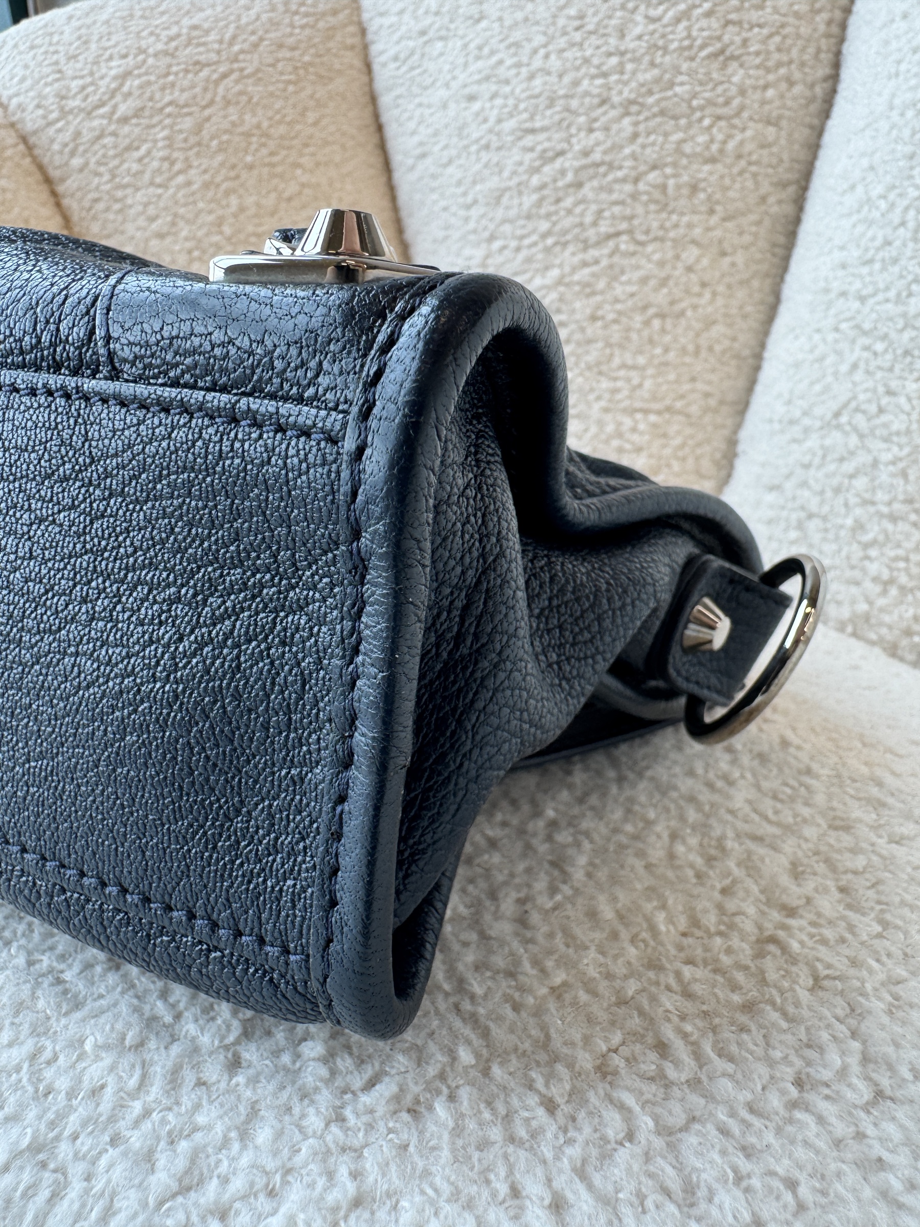 image_CF9BD8F2-C584-4E57-9DEB-90BE63A7BCA5_1765785459