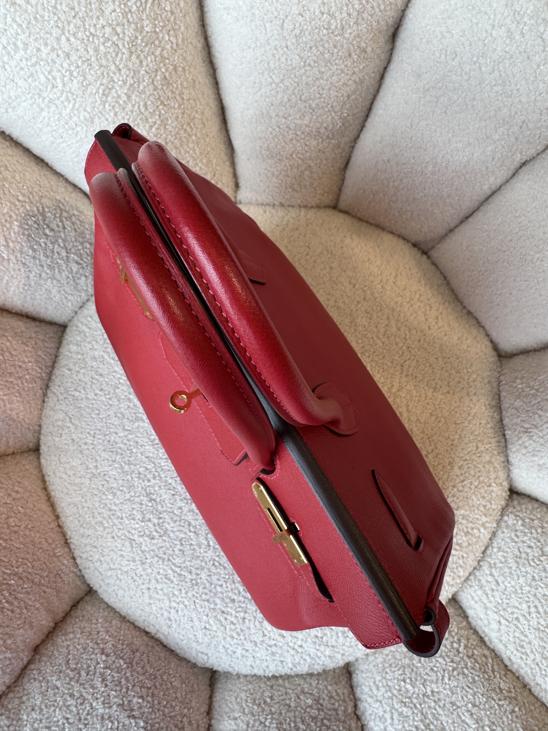 image_8CA75642-51C9-4F01-BF38-17692F1744B4_1766295773