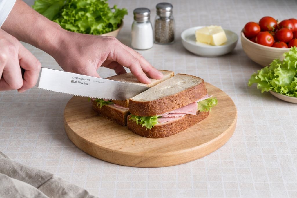 切割三明治的精緻時刻