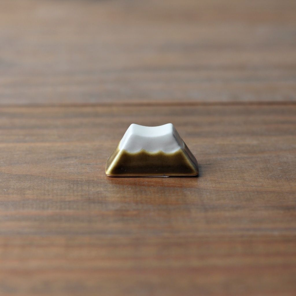 tw-11134207-7r98p-lug4yarnl8sred