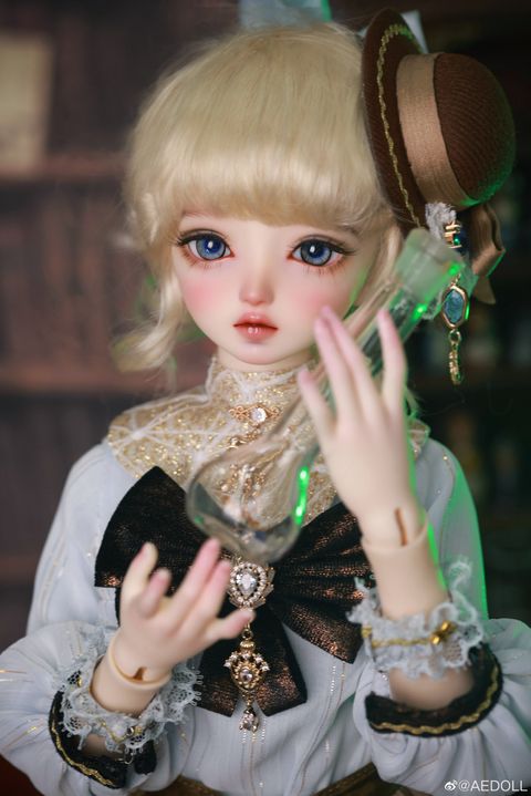 705f704egy1hdflyzf5d3j247s6bknph