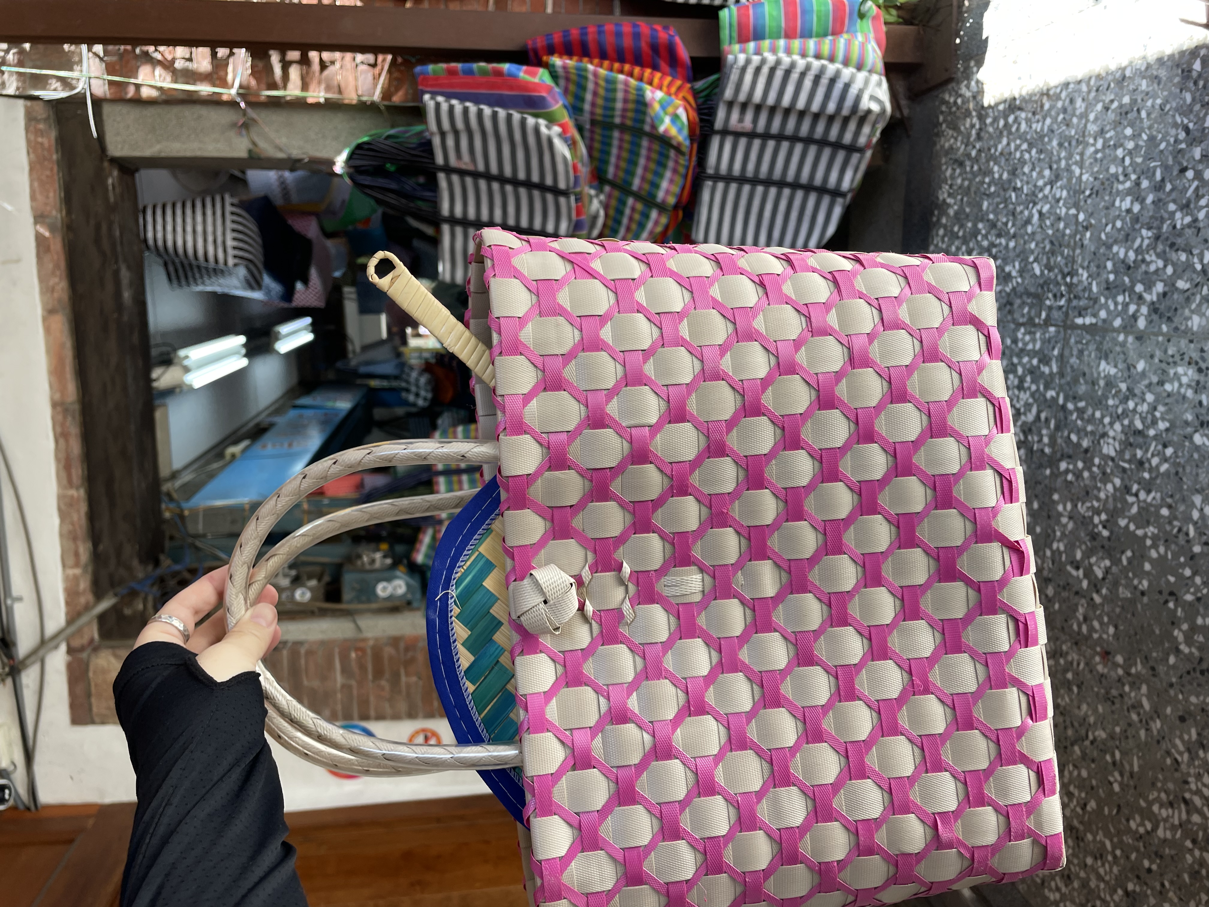 FC2D5776-834A-4EA1-829C-A307EC201F50