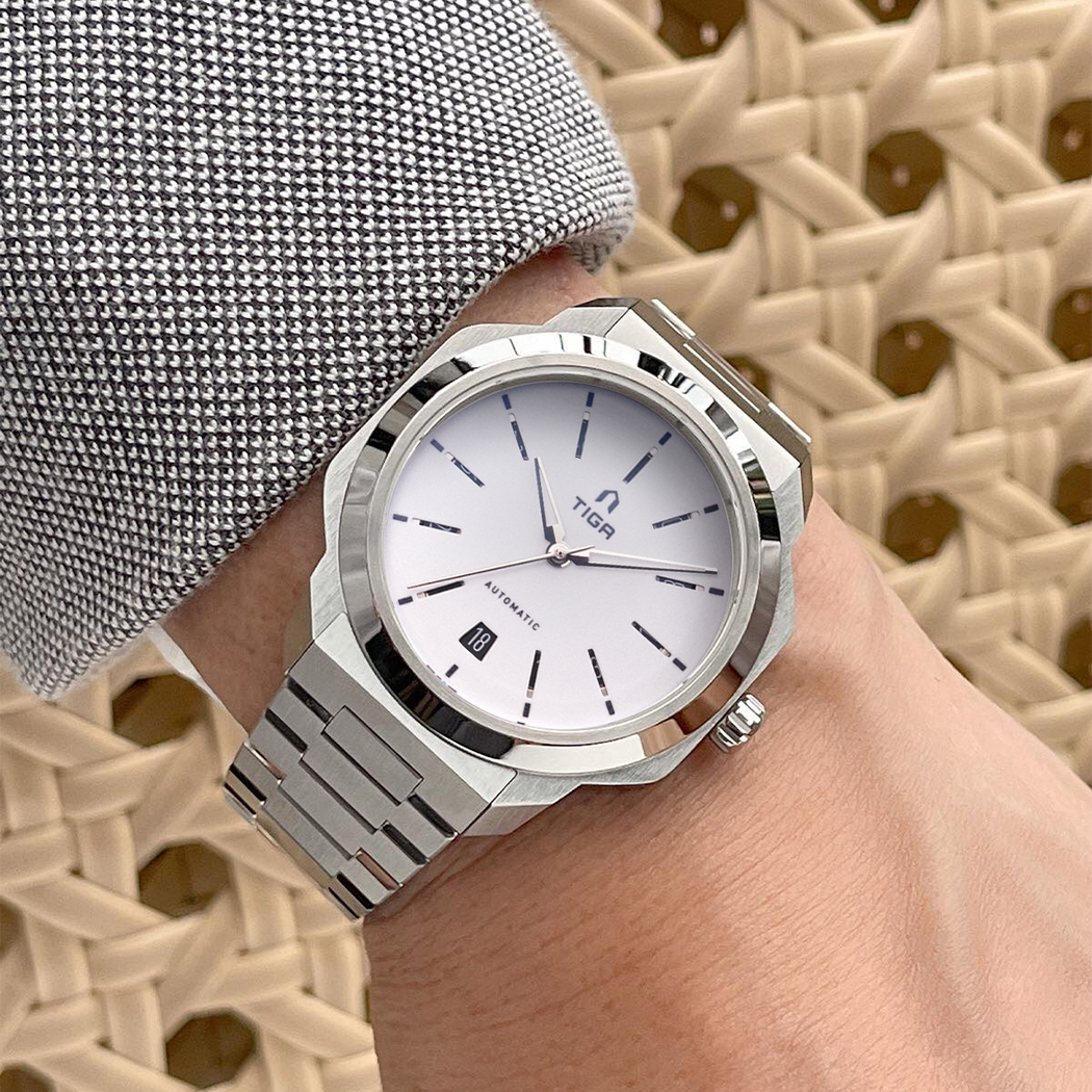 tiga-sigmadc-luna-white-1050x1050