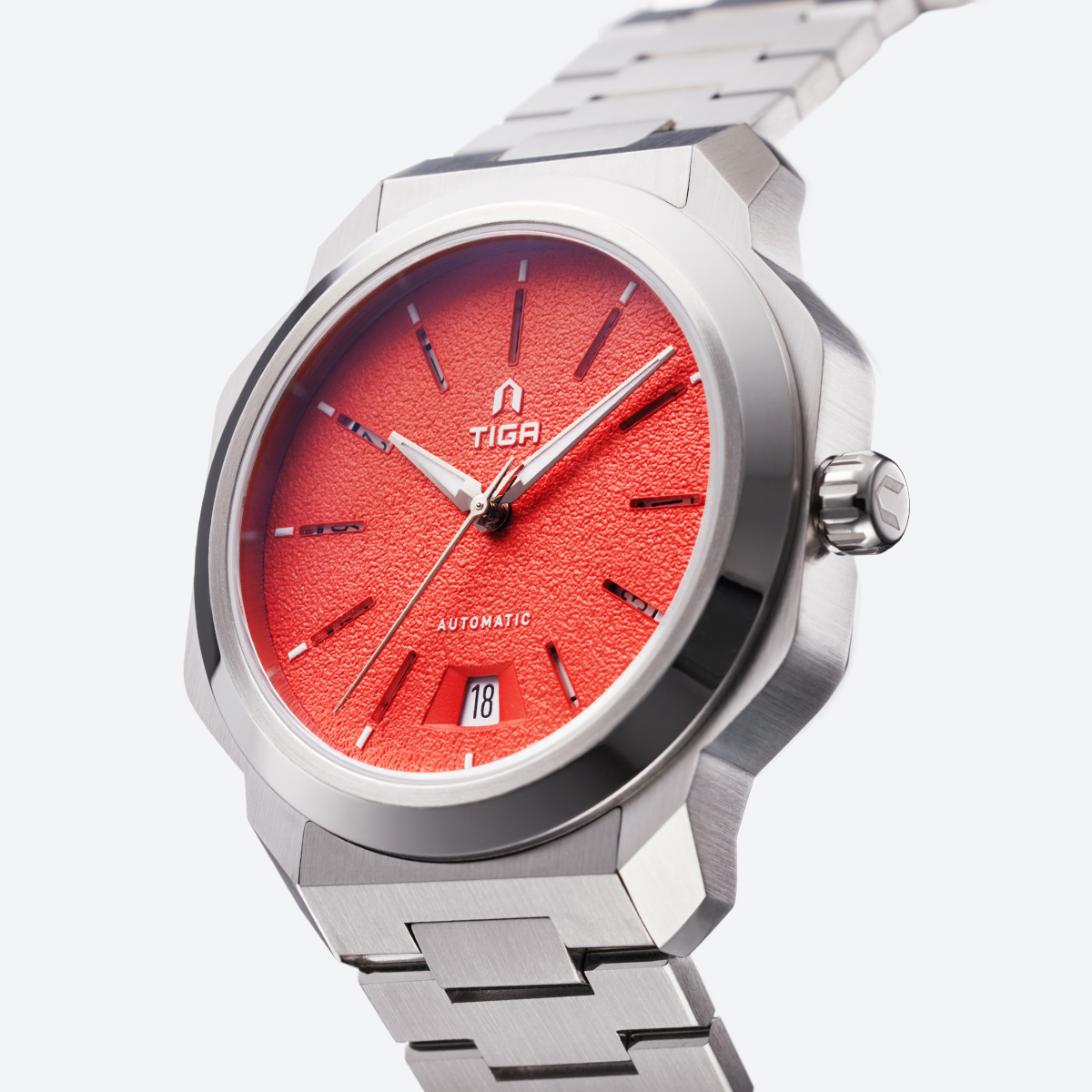 tiga-sigmadc-S05-vermillion-red-dial