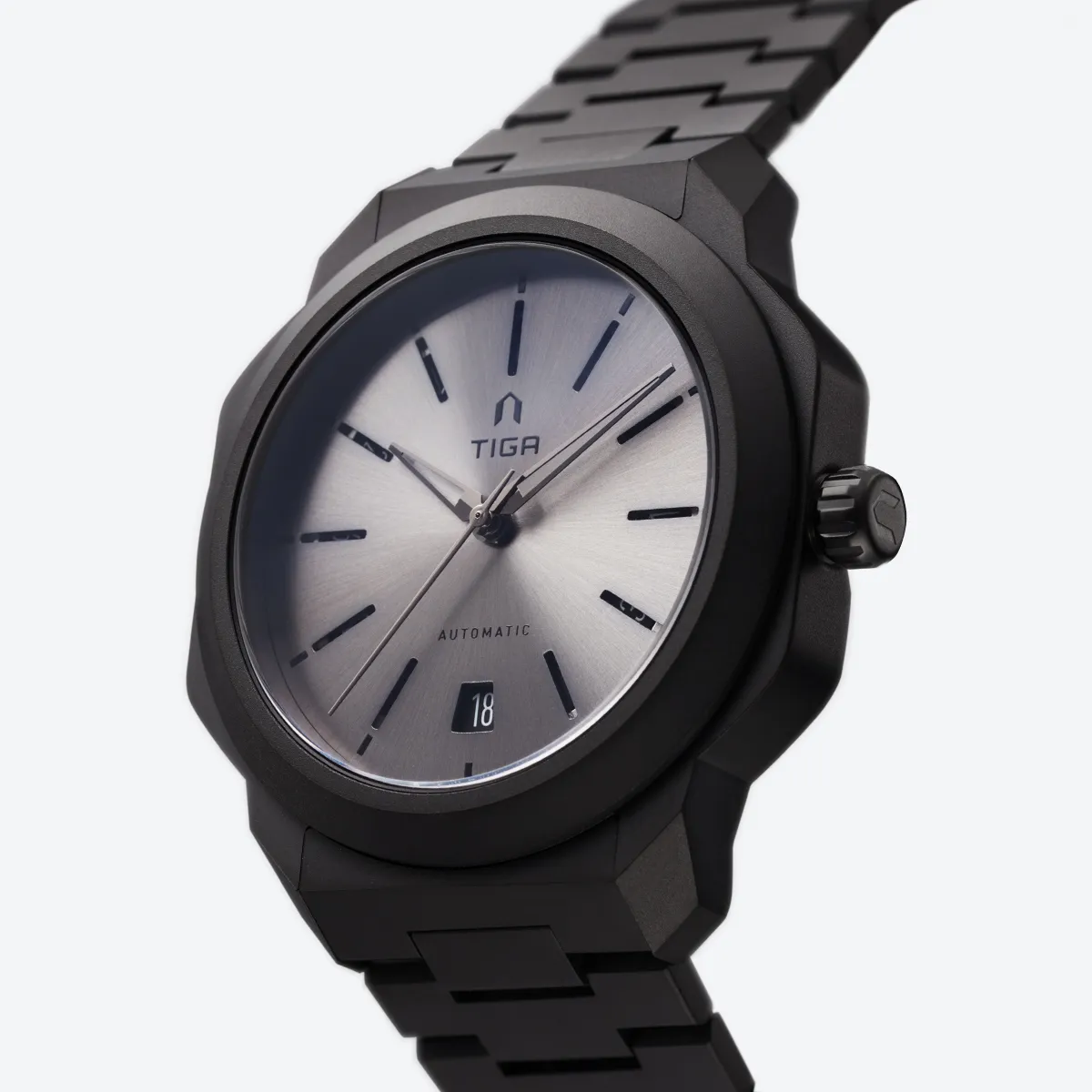 tiga-sigmadc-BB-basalt-black-dial