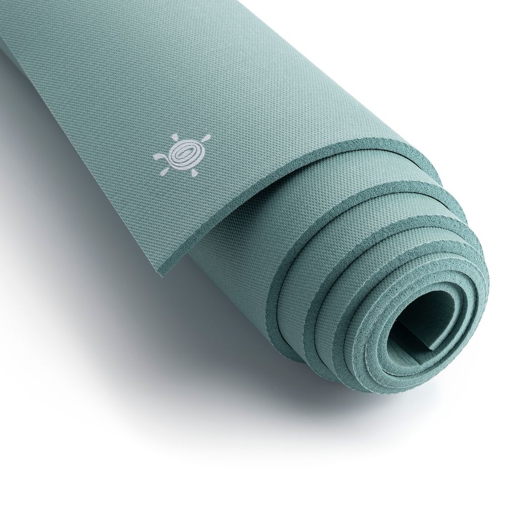 Kurma_yoga_mat_core_glacier_bay_swirl_LR