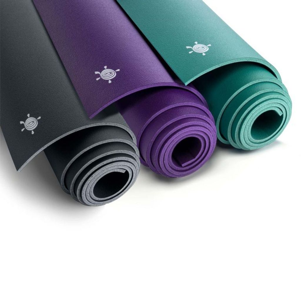 kurma_yoga_mat_geco_group_3-colors_swirl_LR-version-b-768x768