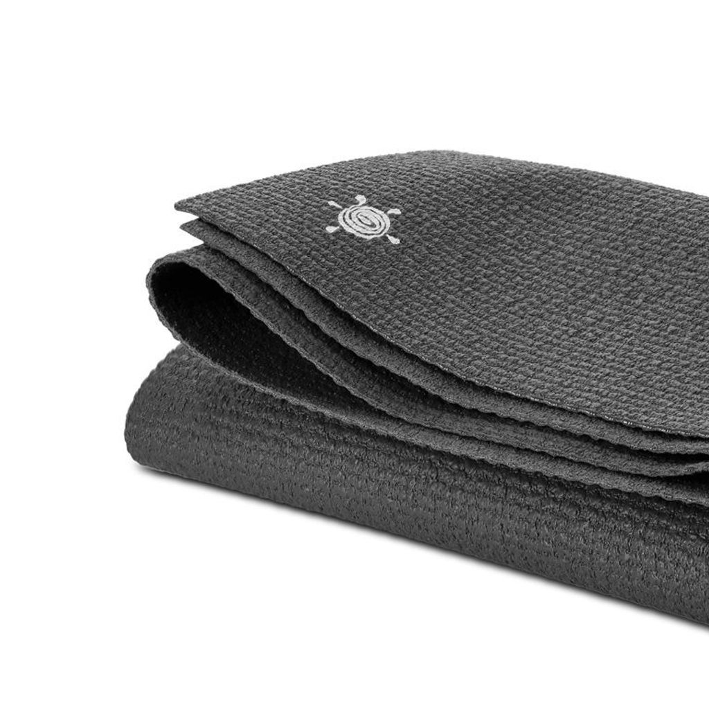 kurma_yoga_mat_fold-n-flow_anthracite_folded-768x768