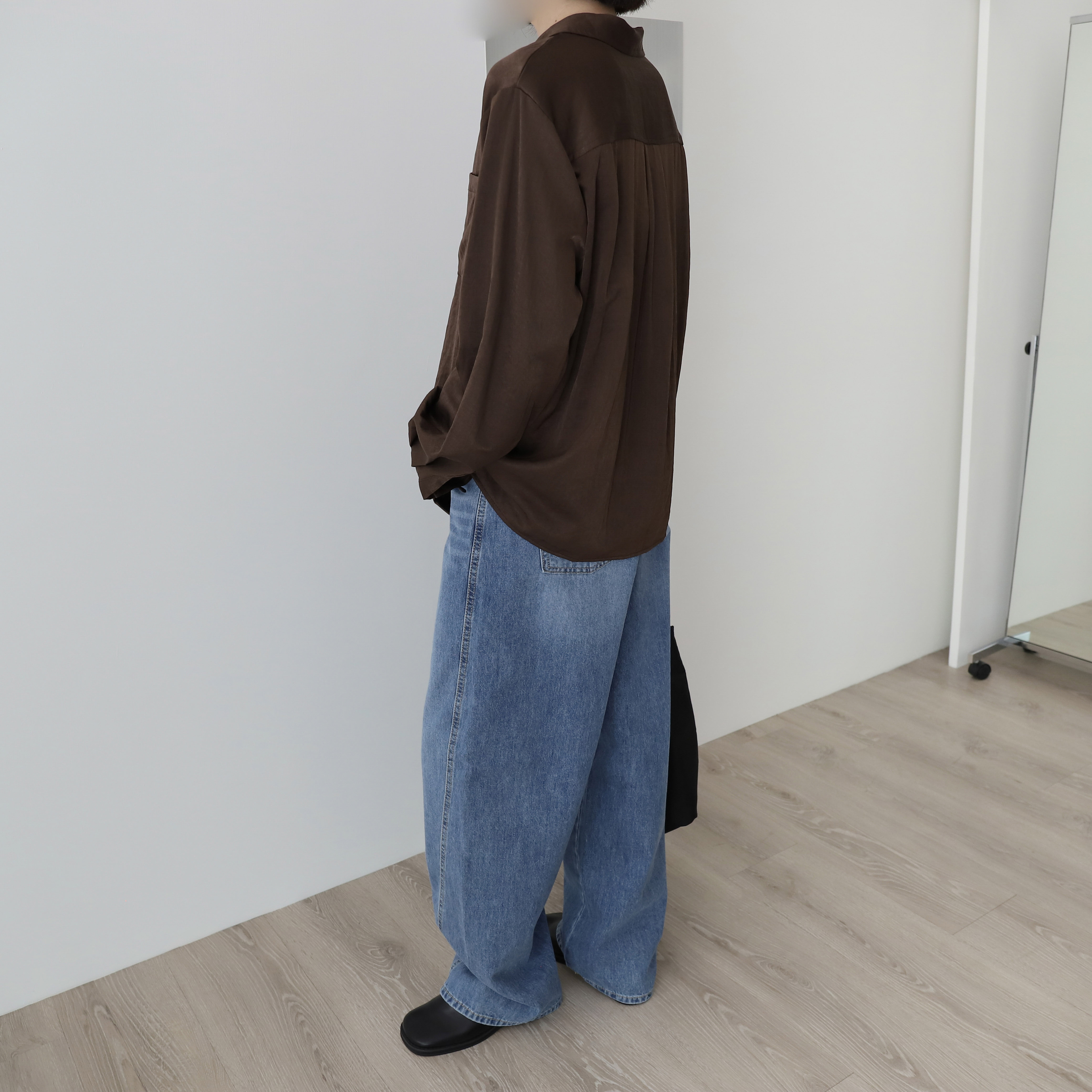 053