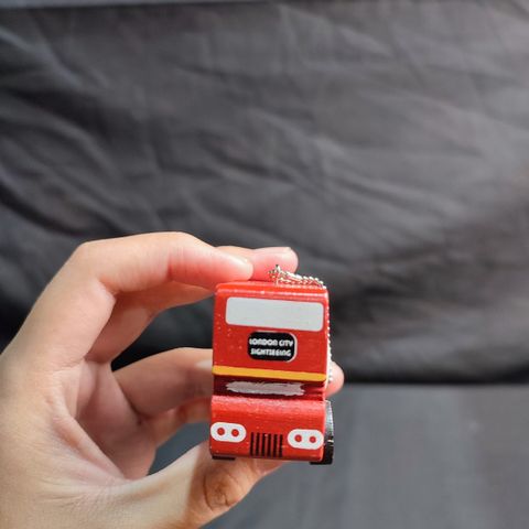410533028