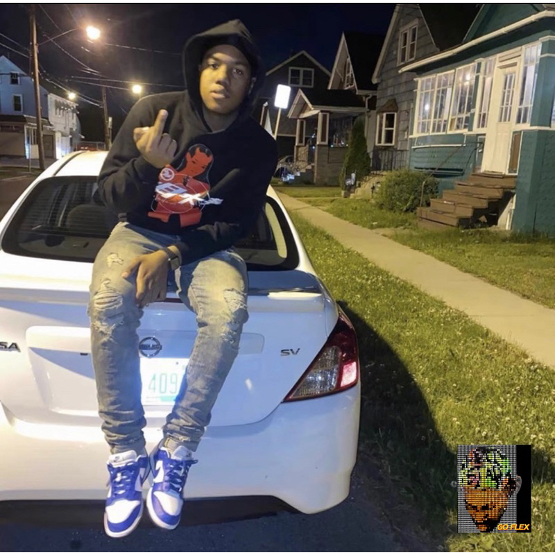 tw-11134207-7qul0-lgukhg57cv1o0d