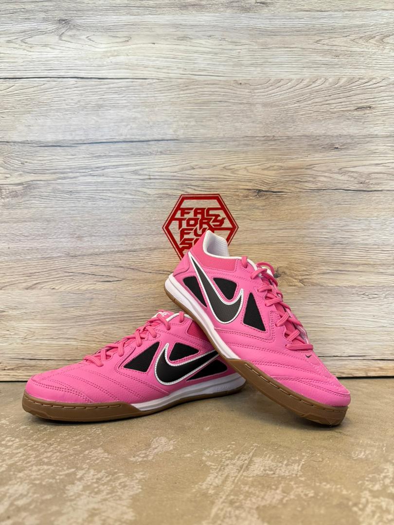 kasut futsal nike 2018