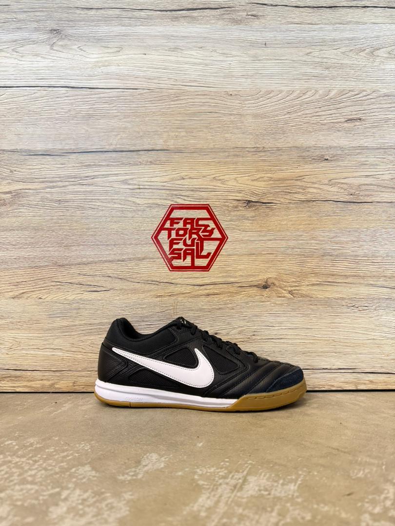 kasut futsal nike 2018