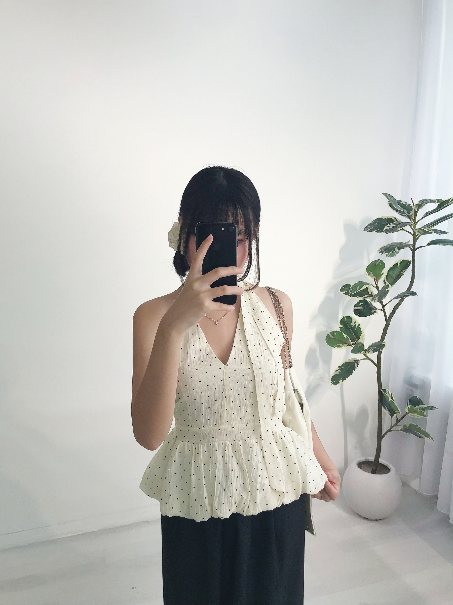 retouch_2026041114435695