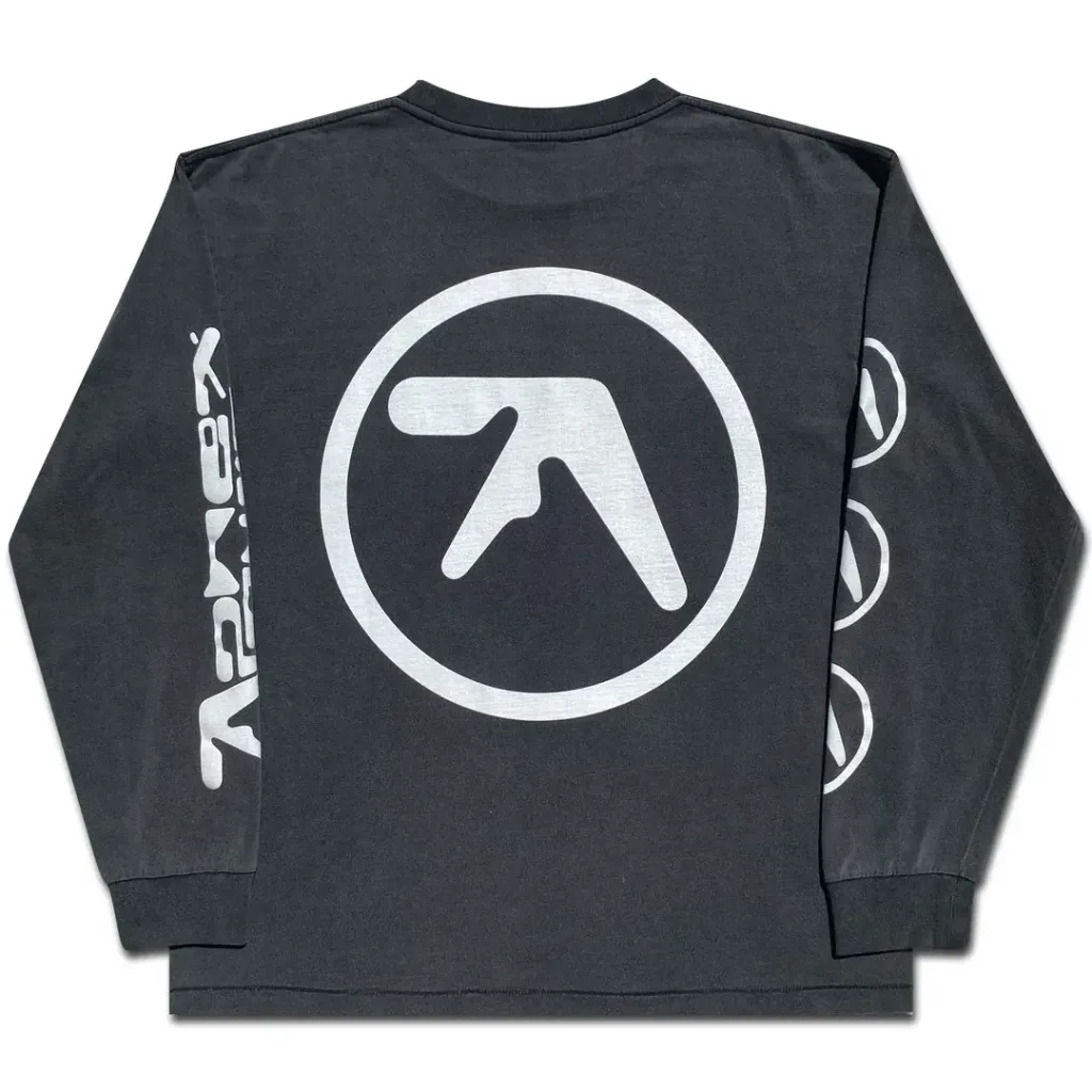 APT_PACKSHOT_2_WHITE_1080x