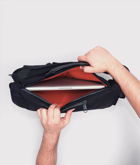 crumpler-brace-bag-black-4