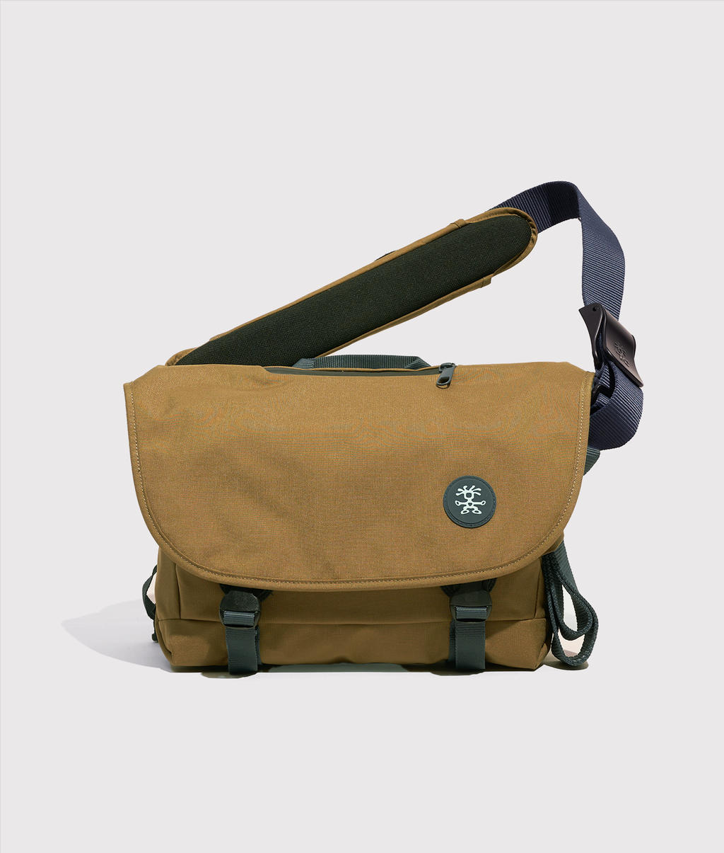 crumpler-brace-bag-olive-2