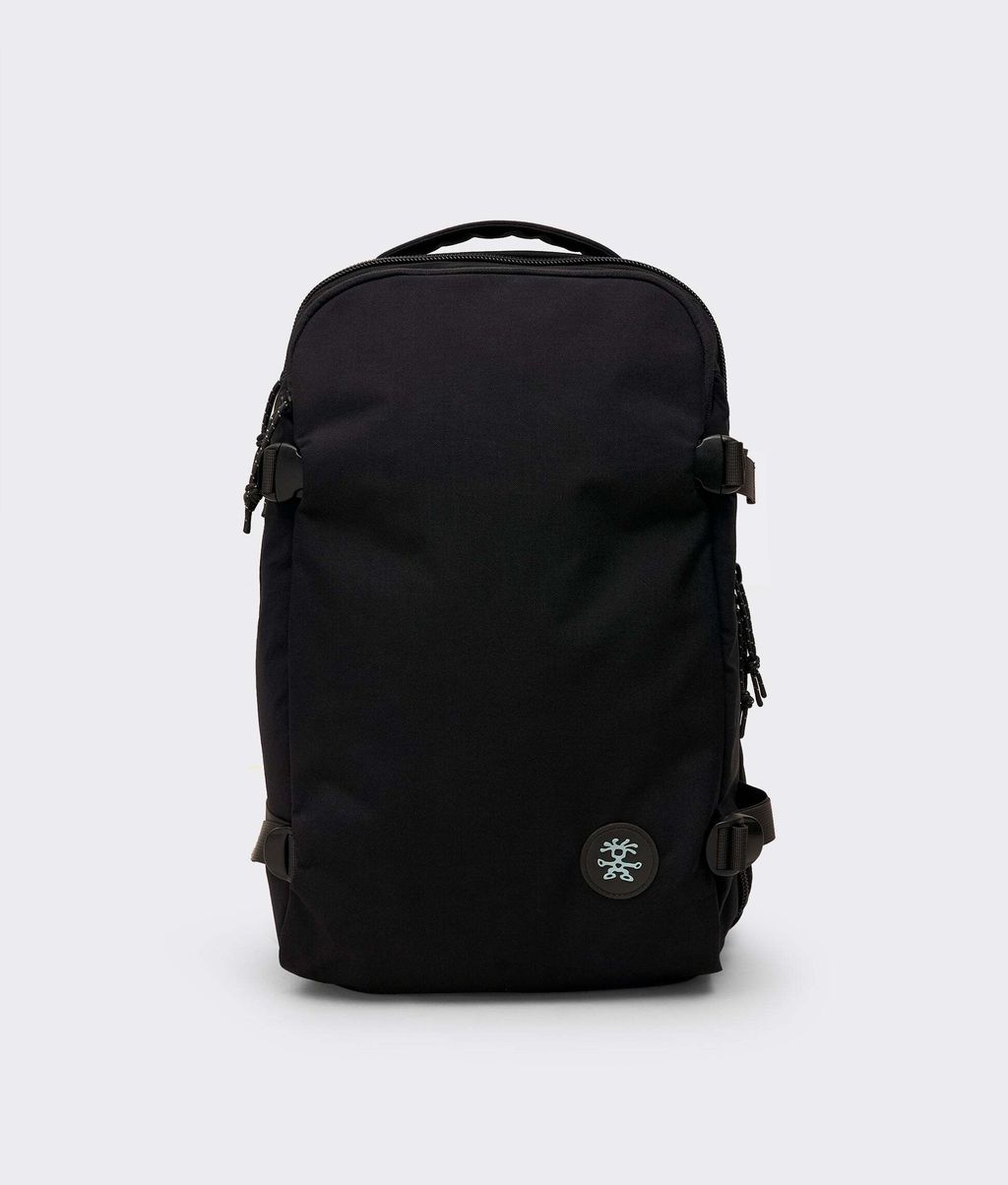 crumpler-round-table-banquet-backpack-black-2