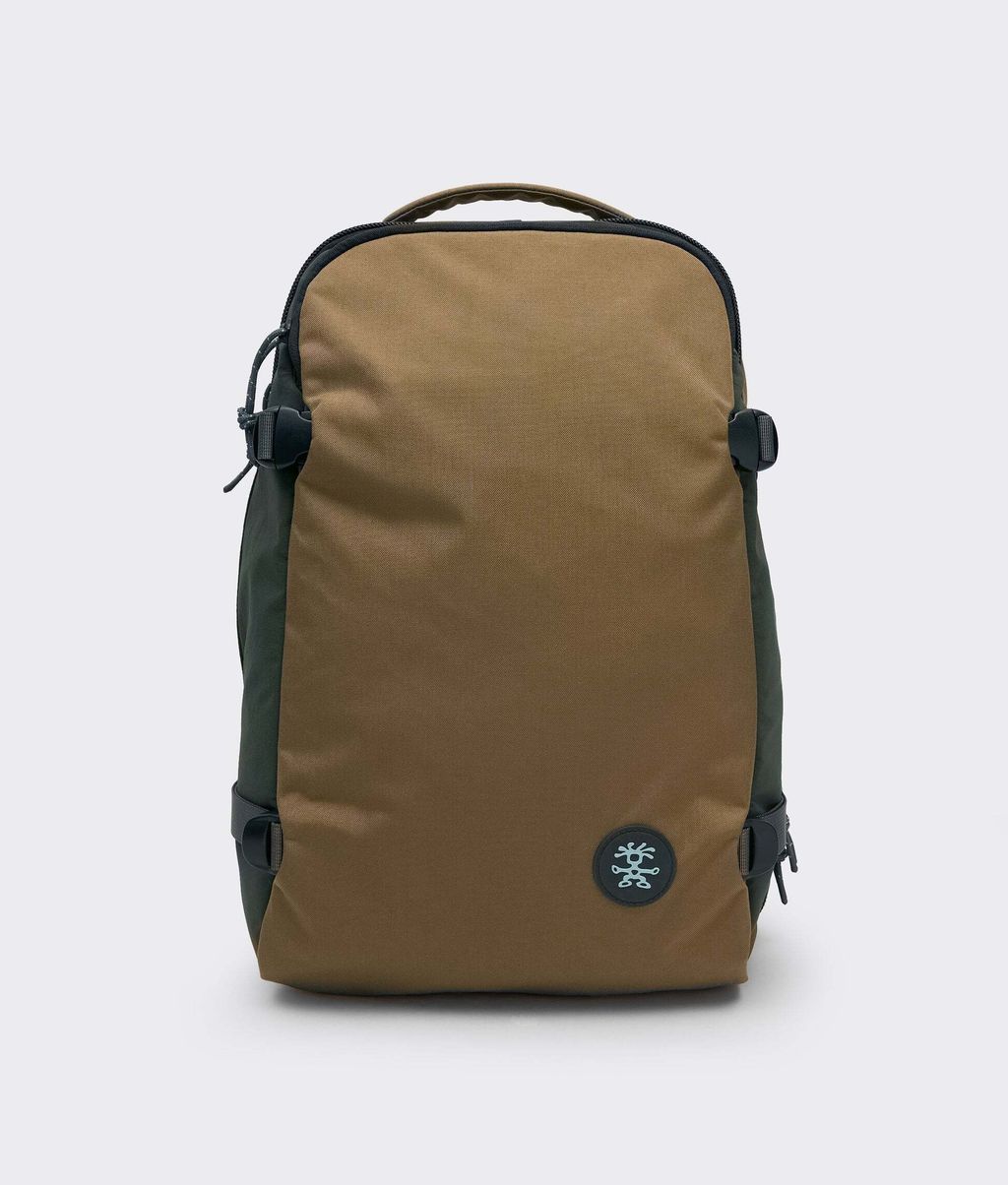 crumpler-round-table-banquet-backpack-olive-2