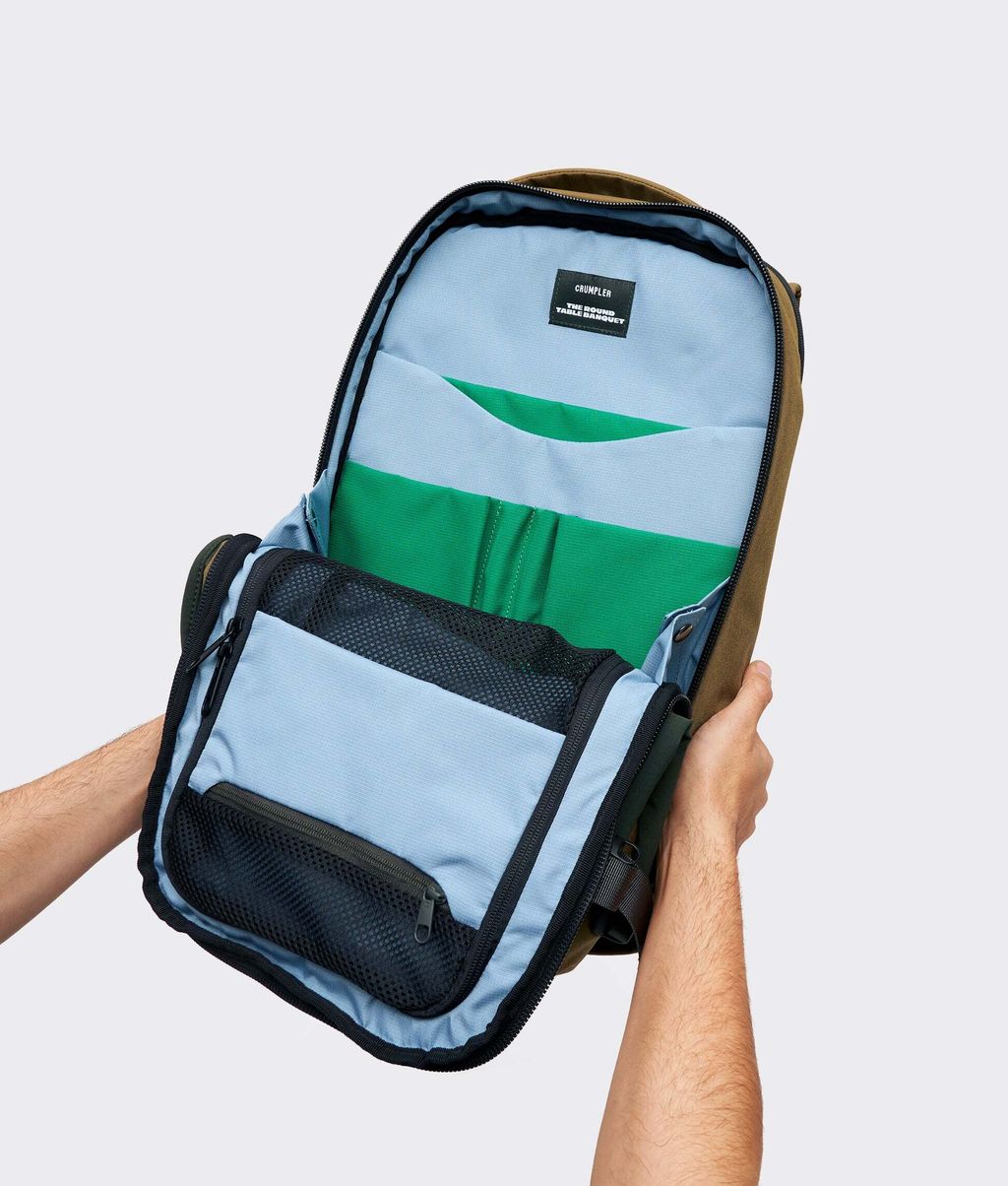 crumpler-round-table-banquet-backpack-olive-6