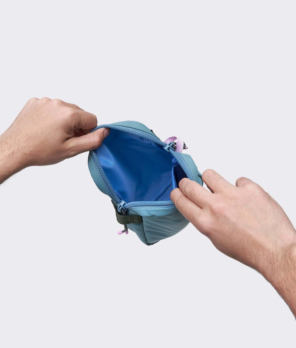 crumpler-goose-small-mineral-blue-6