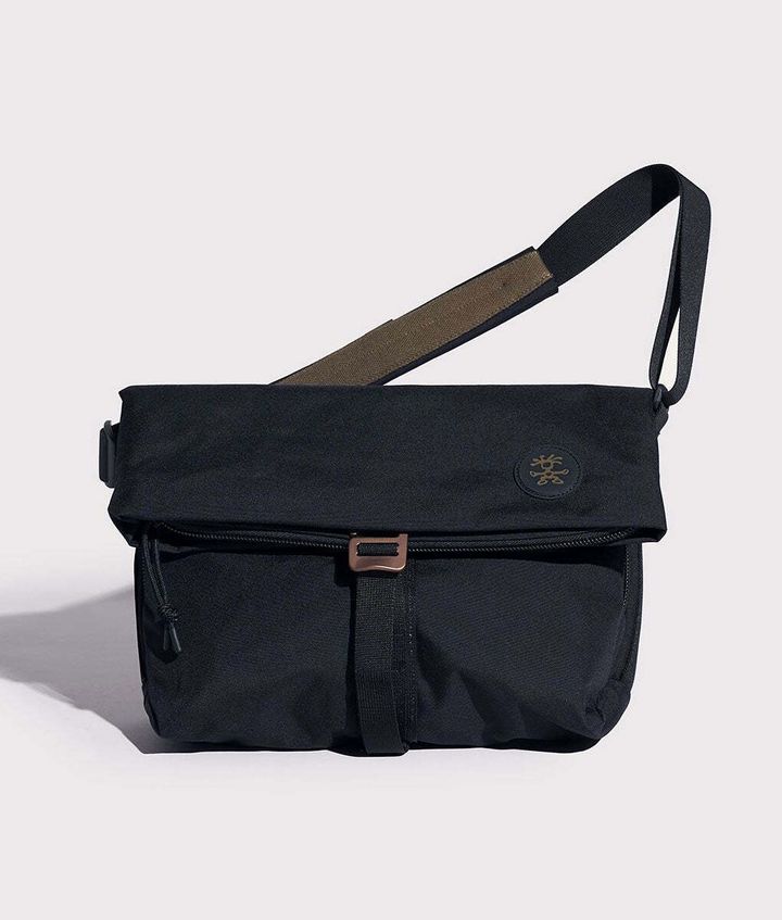 crumpler-daybyday-bag-black-2