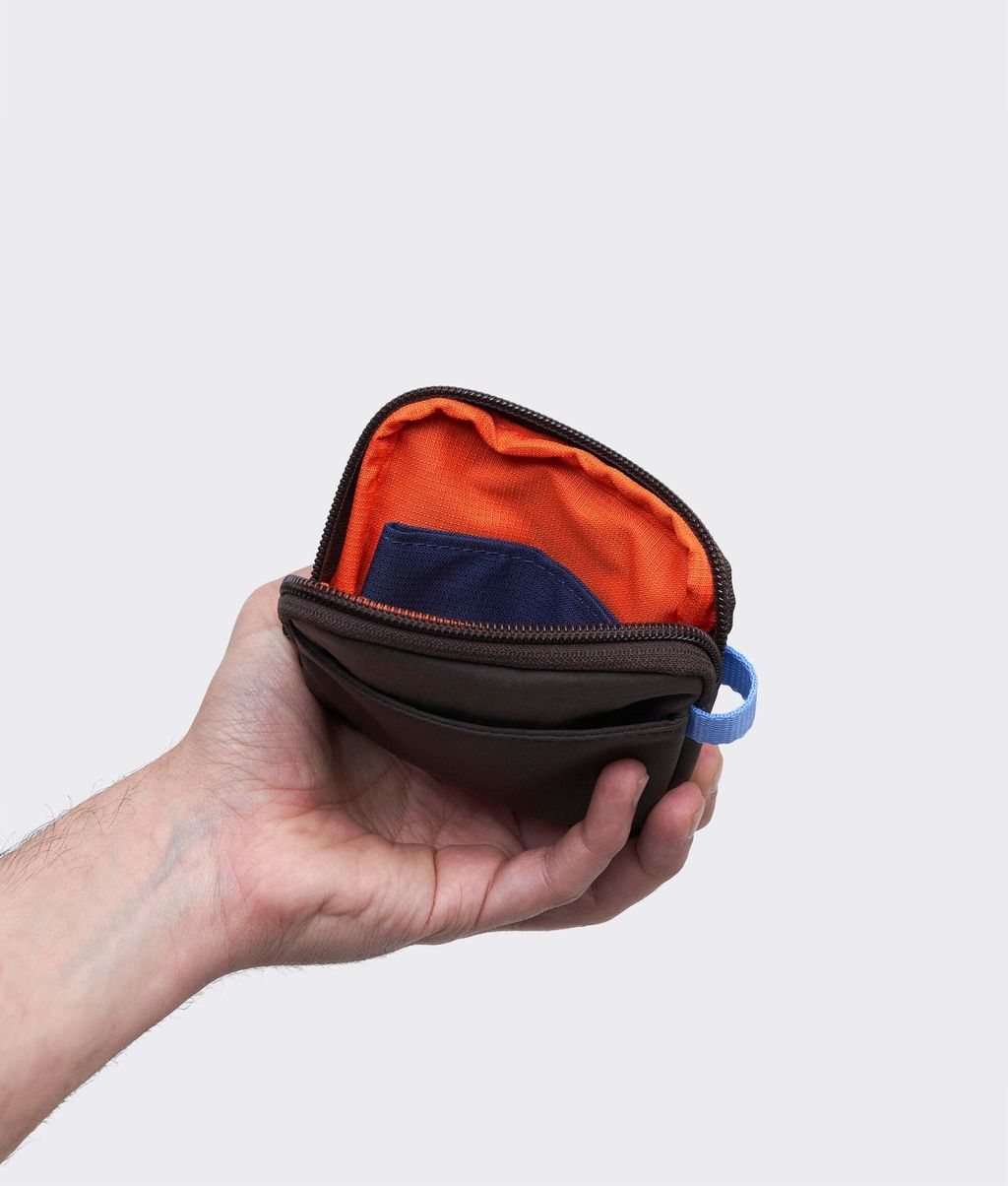 crumpler-early-opener-short-wallet-dark-brown-4