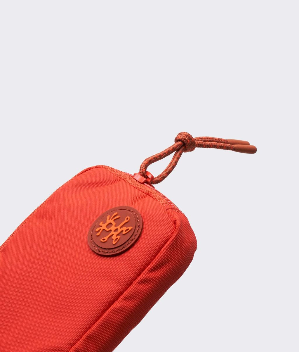 crumpler-early-opener-short-wallet-lava-3