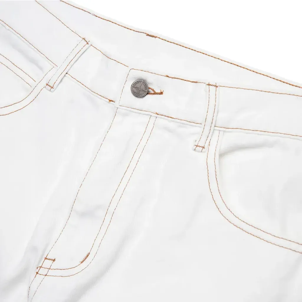 37_a276af3a-6d62-4c75-bba9-96899329c526_960x_crop_center