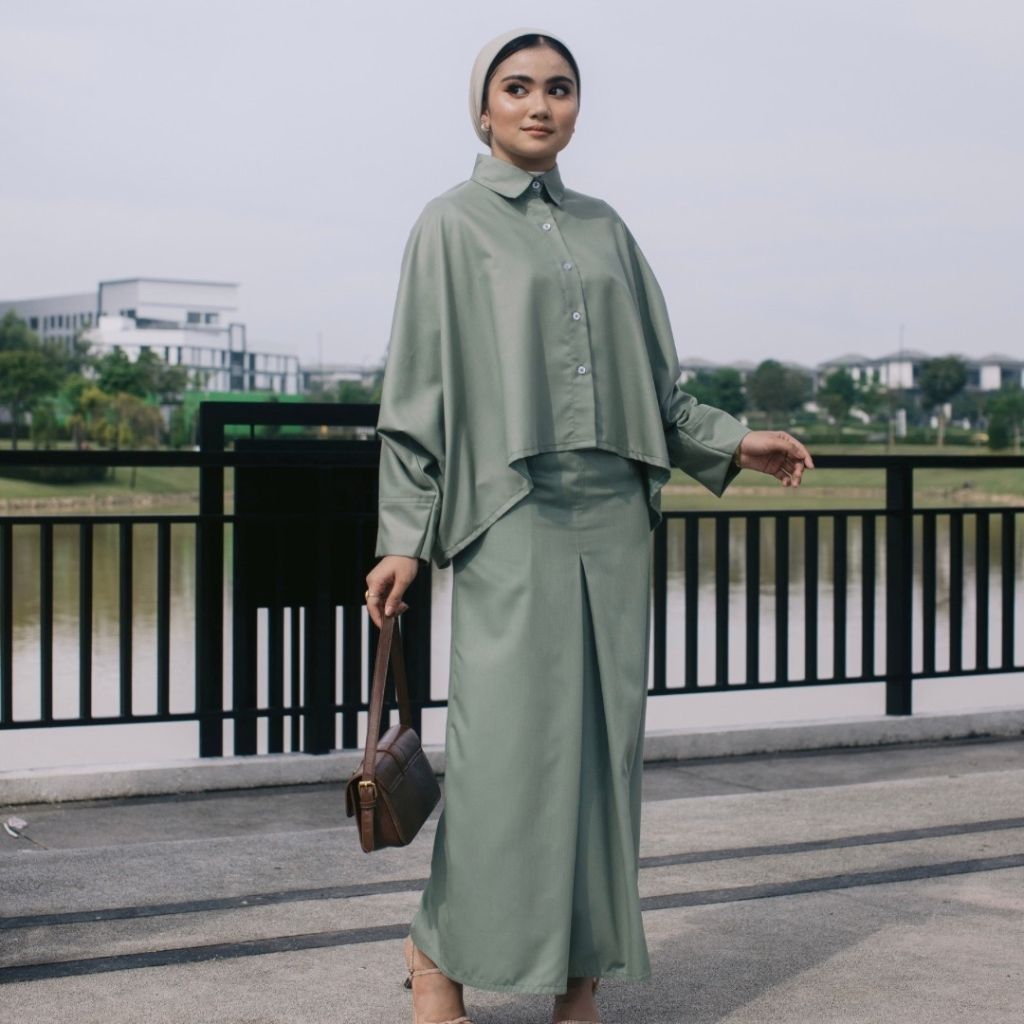 my-11134207-7r992-lr351ccxamt31f