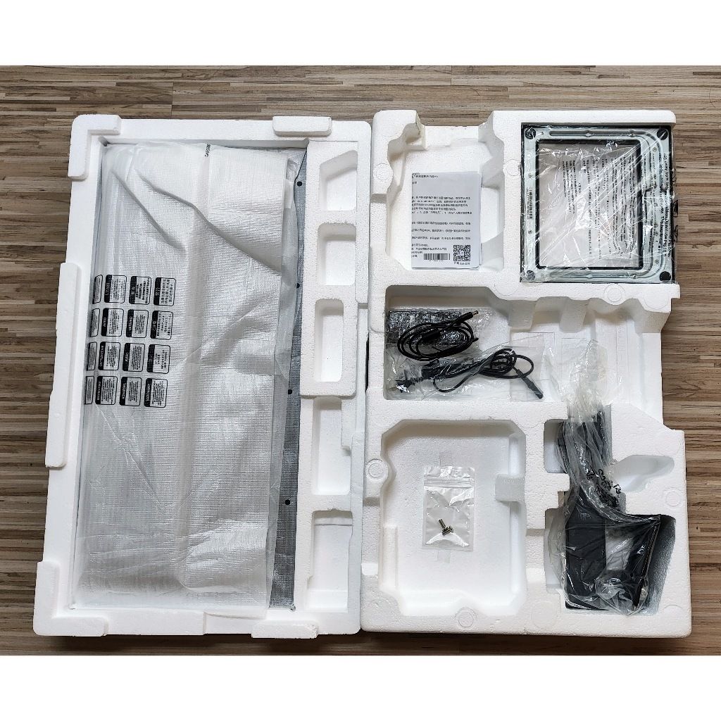 tw-11134207-7r98t-lxr0sxz83i2836