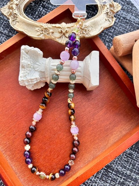 LINE_ALBUM_1111手機掛鍊（晚秋之韻_VOGUE）_241111_11