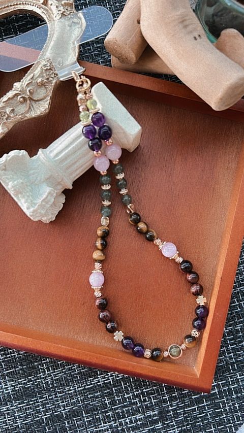 LINE_ALBUM_1111手機掛鍊（晚秋之韻_VOGUE）_241111_16