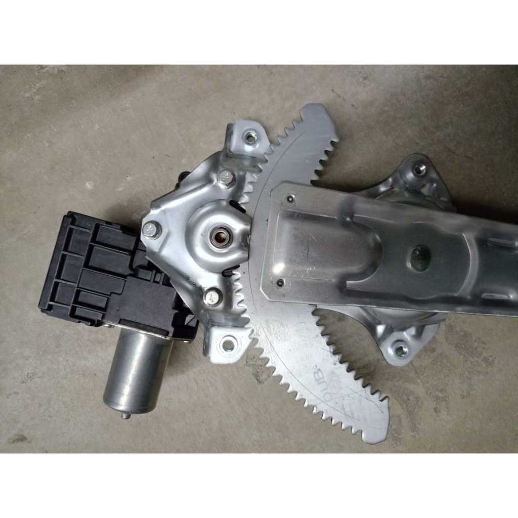 my-11134207-7r98p-lvo21a5g2mfx47