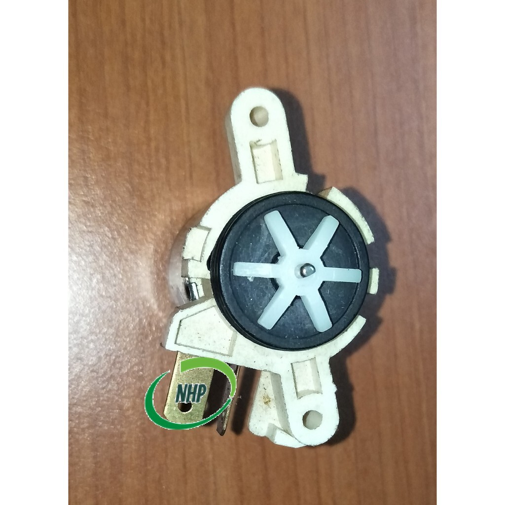 0d50cc1dd2a5fbe2fa6c40cc6500e7e3