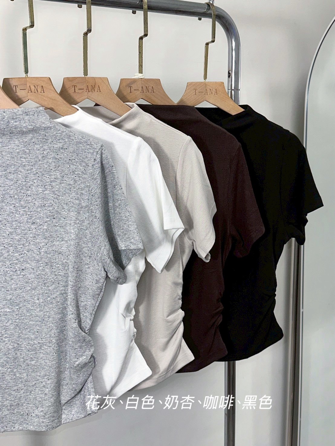 LINE_ALBUM_202639_260310_44