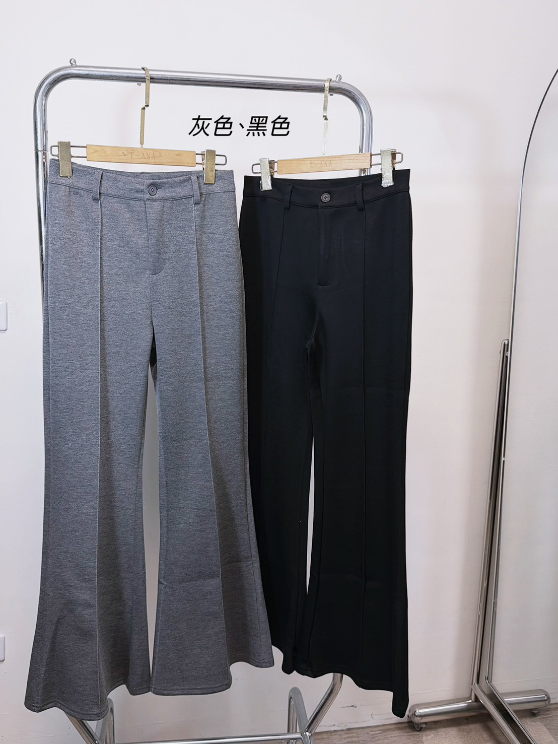 LINE_ALBUM_202639_260310_12