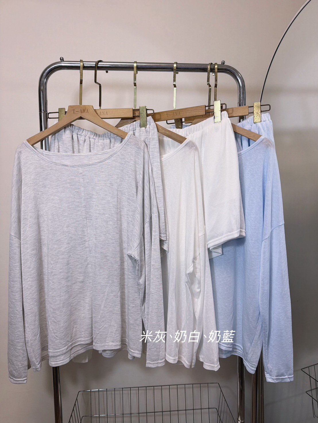 LINE_ALBUM_202639_260310_16