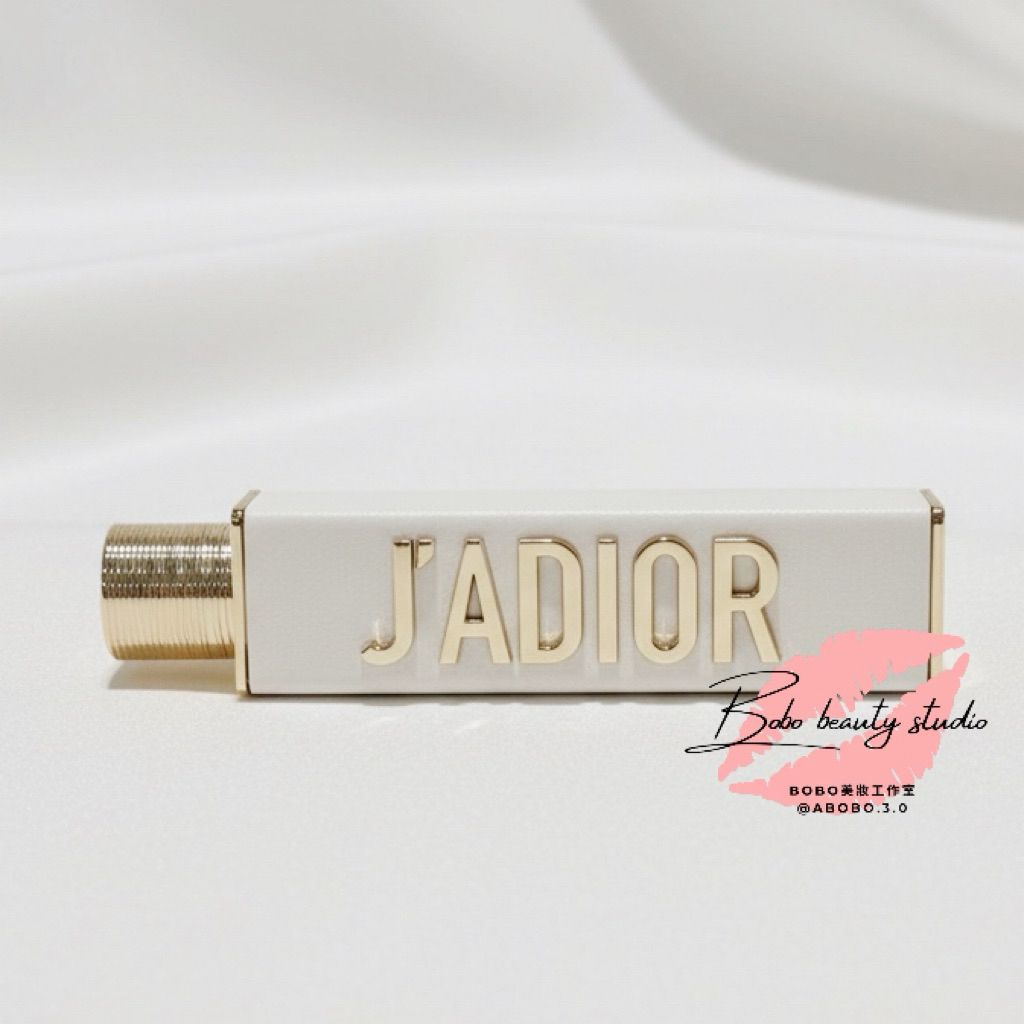 tw-11134207-820lf-mlxn7x9vnthcc2