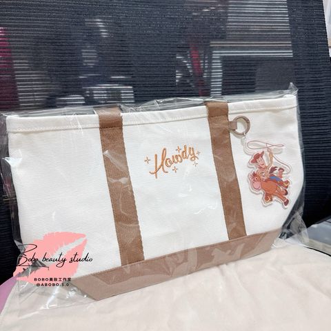 tw-11134207-820lb-mogdu9adlkhs5a