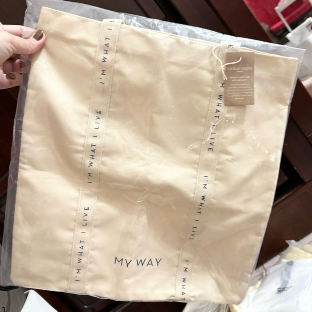 tw-11134207-7r98x-lvk72vc1im9125