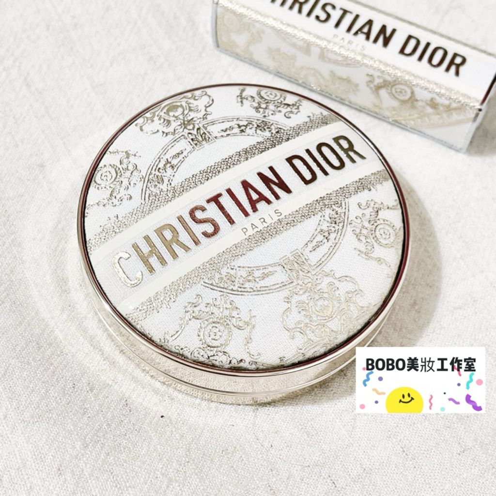 tw-11134207-7r98z-loil0rsx6igq00