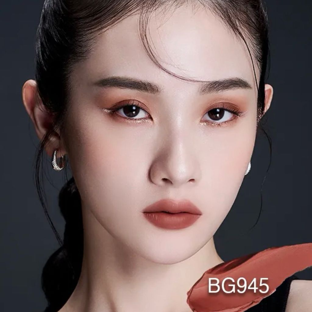 tw-11134207-7r990-lm2qgwed17rt29