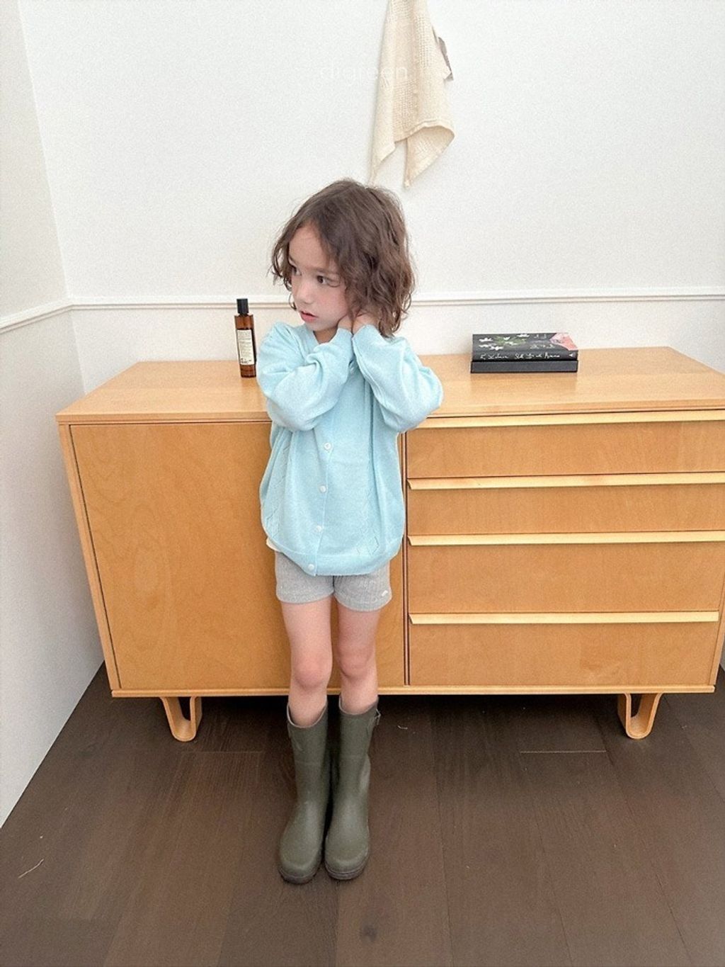 imgi_19_55_202604131803L