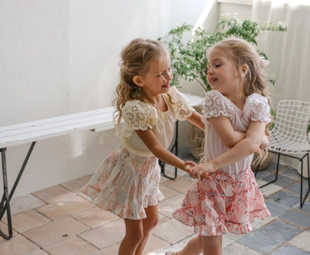 1774402049_2385856017