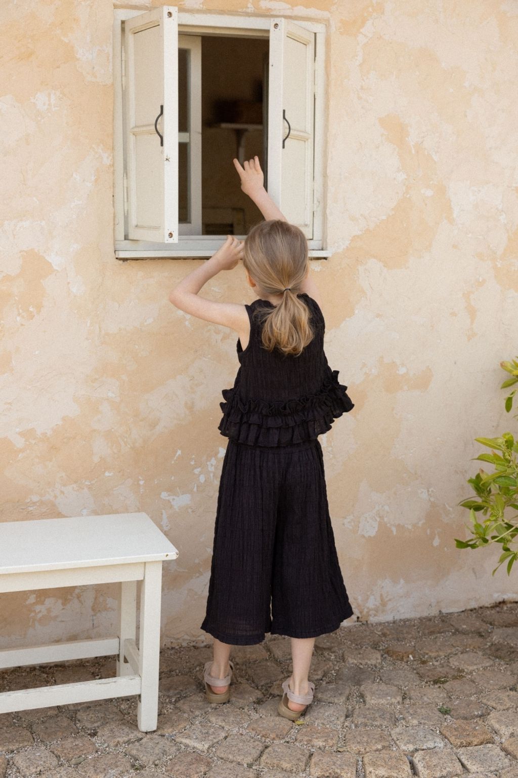 1774924587_1223503589