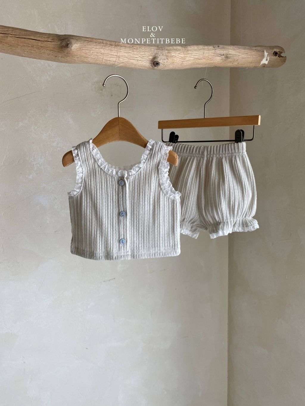 1775112913_9329055223